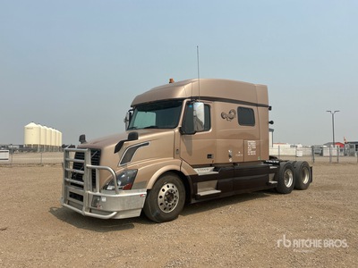 2013 Volvo VNL64T 6x4 Tracteur routier couchette