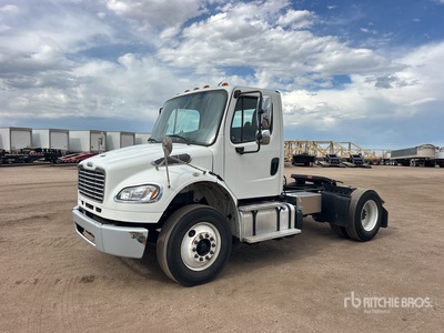 2014 Freightliner M2106 4x2 Cabeza Tractora Cabina Corta