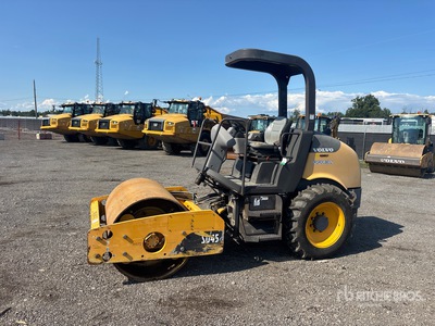 2000 Volvo SD45B Smooth Drum Compactor