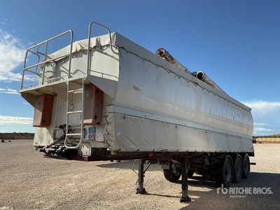 2003 Lecinena SRL3E22.5LD Tri/A Grain Trailer