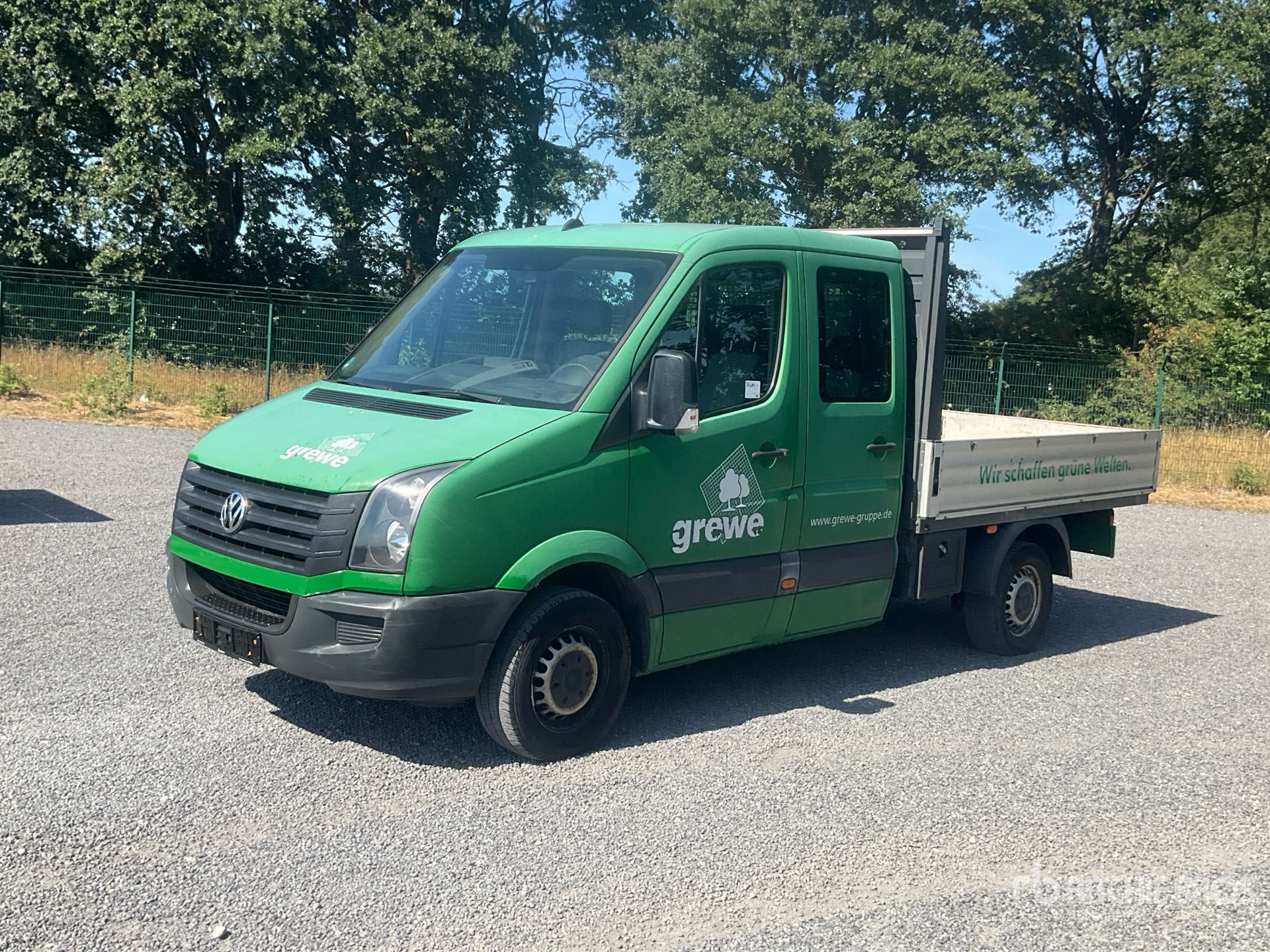 2013 Volkswagen Crafter Crew Cab Flatbed Truck