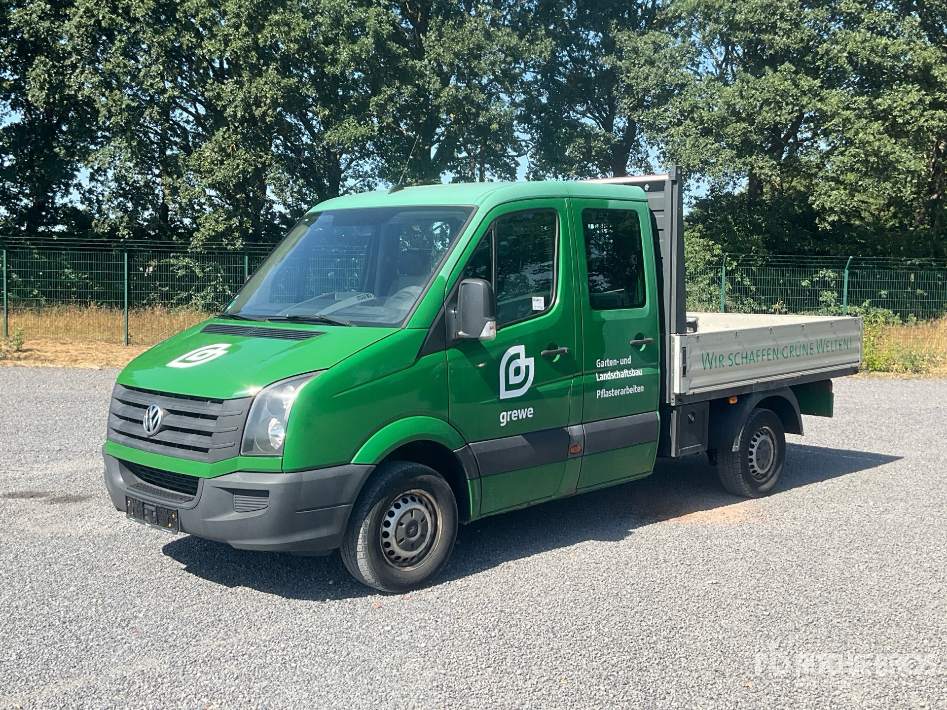 2013 Volkswagen Crafter Crew Cab Flatbed Truck