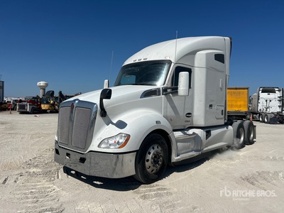 2022 Kenworth T680 6x4 T/A Sleeper Truck Tractor