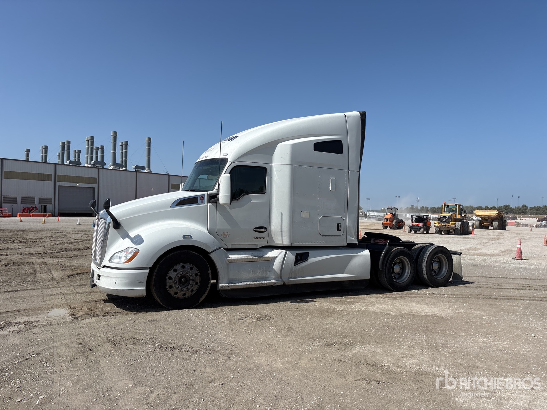 2022 Kenworth T680 6x4 T/A Sleeper Truck Tractor