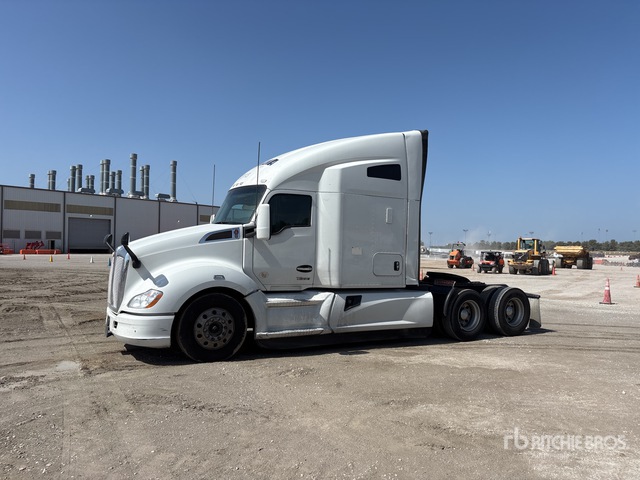 2022 Kenworth T680 6x4 T/A Sleeper Truck Tractor