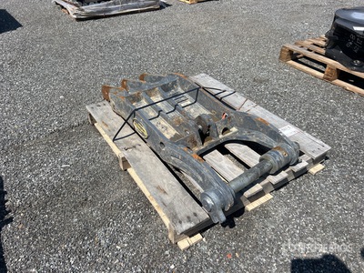 17 in Excavator Thumb - Fits John Deere/Hitachi 85