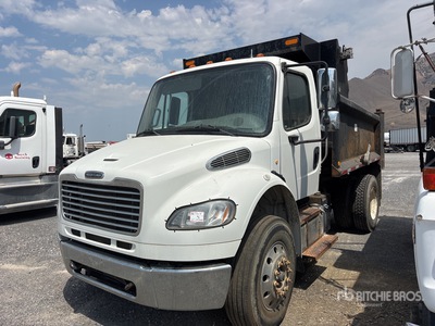 2016 Freightliner M2 106 4x2 Camion à benne essieu simple