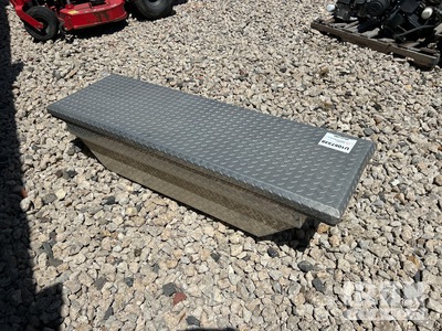 Quantity of (3) BetterBuilt Pickup صندوق الأدوات