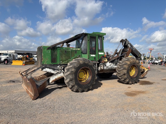 2014 John Deere 748H 4x4 Skidder