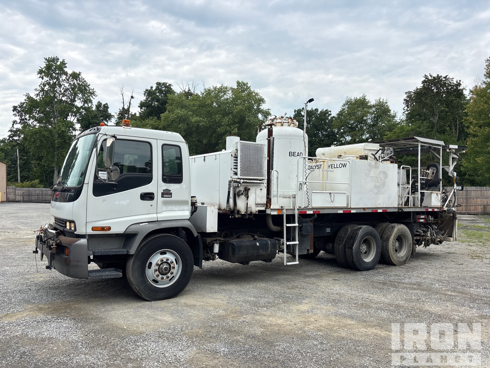 2006 GMC T8500 6x4 Extended Cab Paint Striping Truck