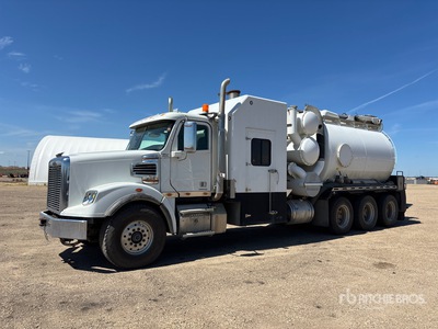 2014 Foremost on 2014 Freightliner Coronado 122 8x6 Ciężarówka z koparką próżniową