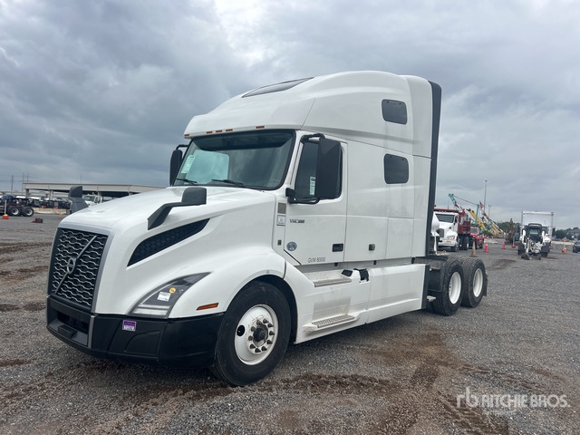 2022 Volvo VNL 6x4 T/A Sleeper Truck Tractor