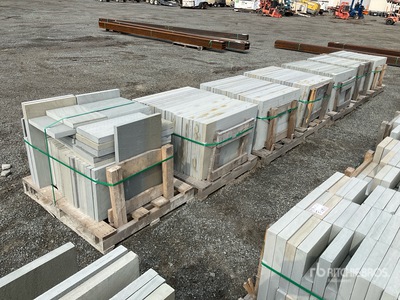 Quantity of (7) Pallets of Bluestone Landscaping Paver Piedra