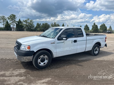 2007 Ford F-150 XL 4x2 Extended Cab Pickup