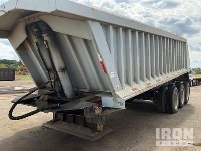 1988 Red River LB237 Tri/A Remorque à benne basculante à déversement arrière hors route