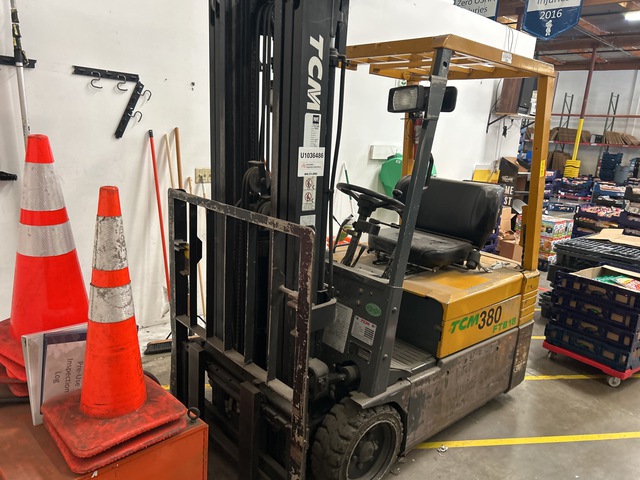 TCM FTB18 E3 Electric Forklift (Inoperable) TCM FTB18 E3 Electric Forklift (Inoperable)