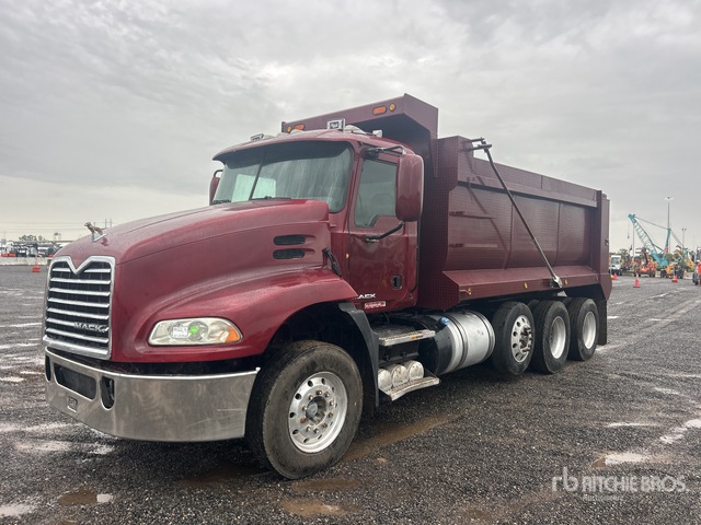 2018 Mack CXU613 8x4 Tri/A Dump Truck