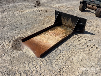 30 in Gravel Scoop