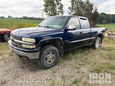 2002 Chevrolet Silverado 1500 4x4 Extended Cab Pickup
