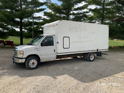 2009 Ford E-350 4x2 Van Truck