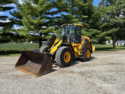 2018 JCB 427 HT Wheel Loader