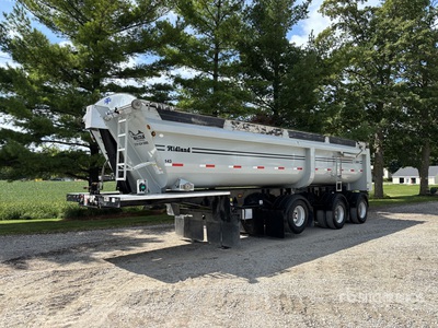 2022 Midland SL3000 35 ft Tri/A Tipping Trailer
