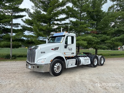 2014 Peterbilt 579 6x4 تراكتور شاحنة نهارية (ثنائية المحور)