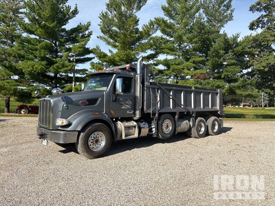 2022 Peterbilt 567 8x4 Camion à benne basculante Tri/E