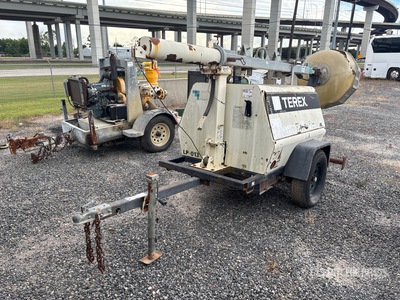 2013 Terex AL4 6 kW を見 Light Tower
