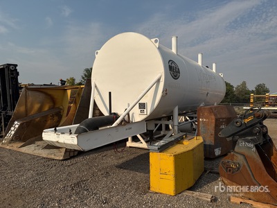 2005 Mega Corp MPT12 12000 gal S/A Portable hydraulic lift system Water Tower