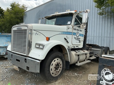 2006 Freightliner Classic 120 6x4 T/A Day Cab Truck Tractor