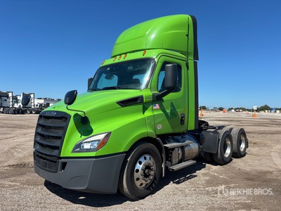 2021 Freightliner Cascadia 116 6x4 T/A Day Cab Truck Tractor