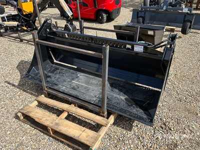 2026 GIYI GY-KH72 72 in 660 lb Multi-Purpose Skid Steer Bucket (Unused)