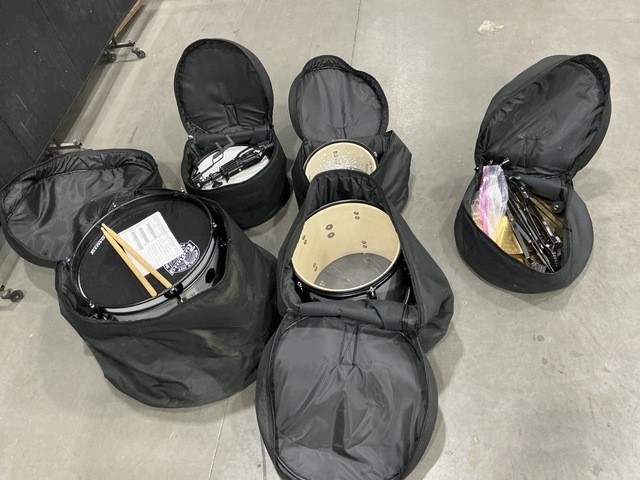 Drum Set w/Accessories Drum Set w/Accessories