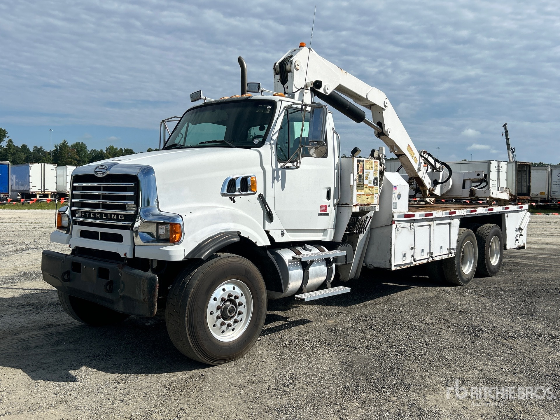 2008 Sterling LT8500 6x4 Tire Changer Truck