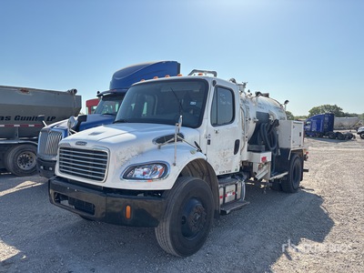 2016 Freightliner M2106 4x2 Camion-citerne à vide (Inoperable)