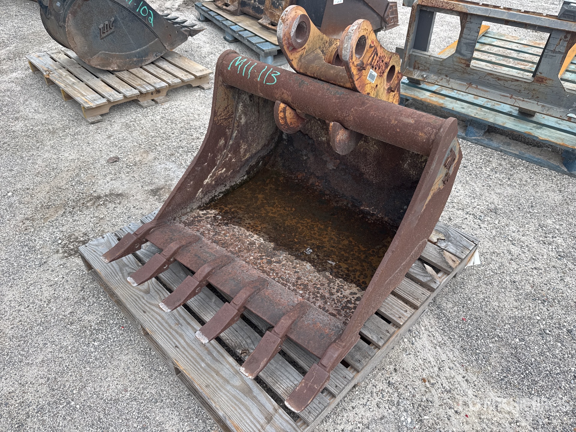 2016 36 in Digging Excavator Bucket