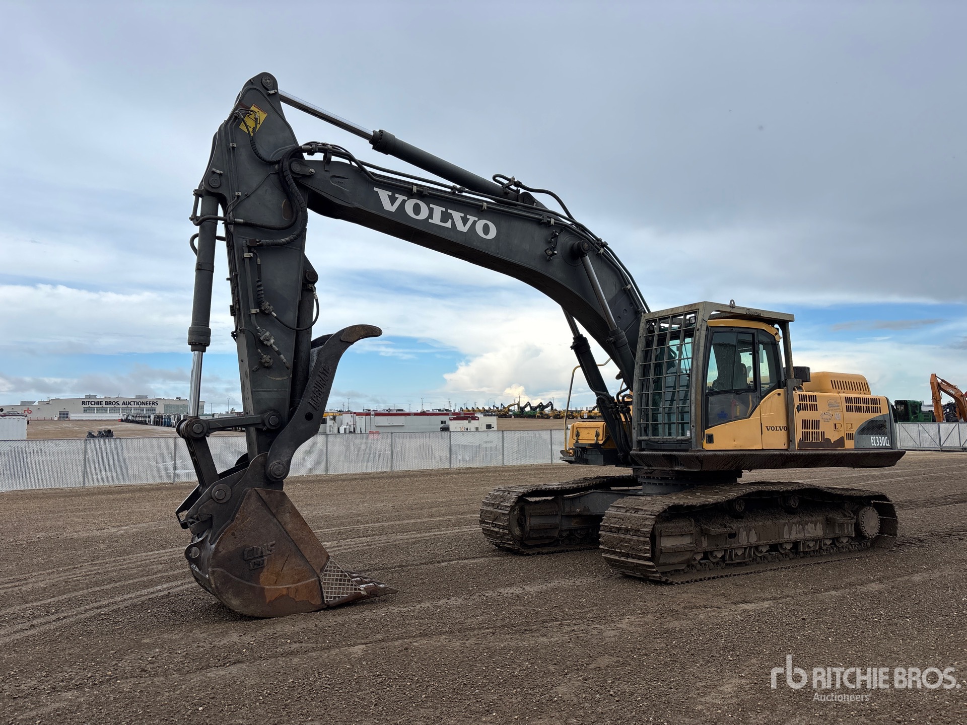 2009 Volvo EC330CL Tracked Excavator