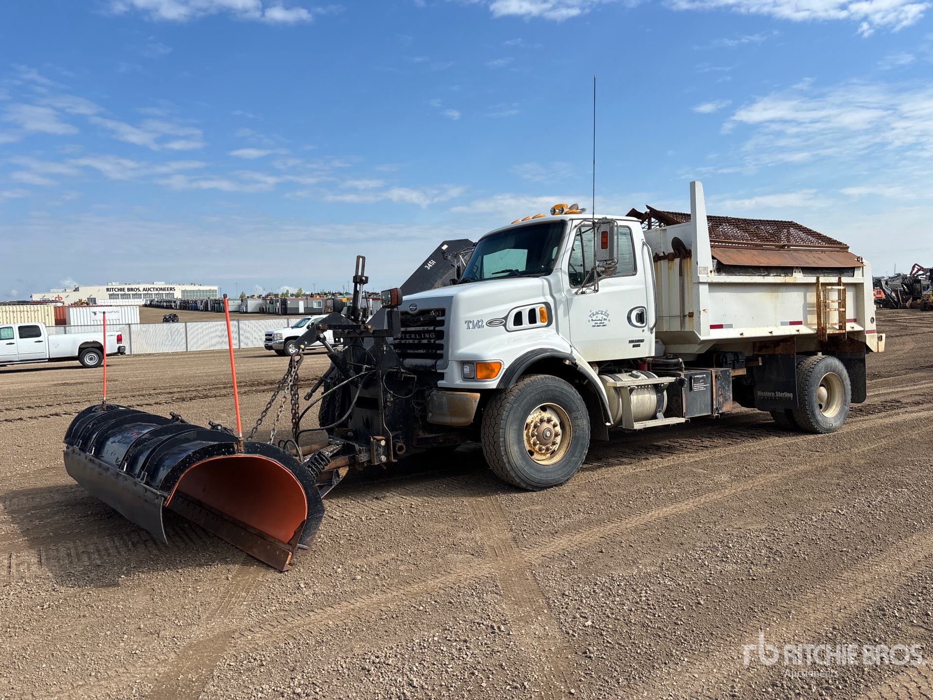 2007 Sterling L7500 4x2 Snow Plow Truck