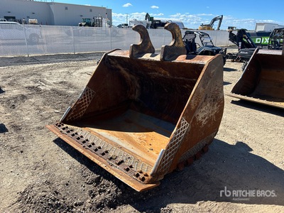 Brandt 84 in Q/C Cleanup Excavator Bucket - Fits John Deere 450D
