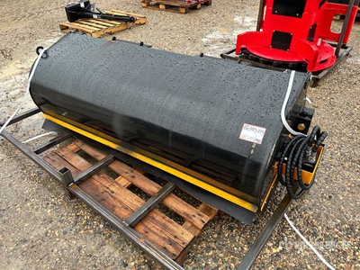 2026 GIYI GY-BS72 72 in Skid Steer Sweeper (Unused)