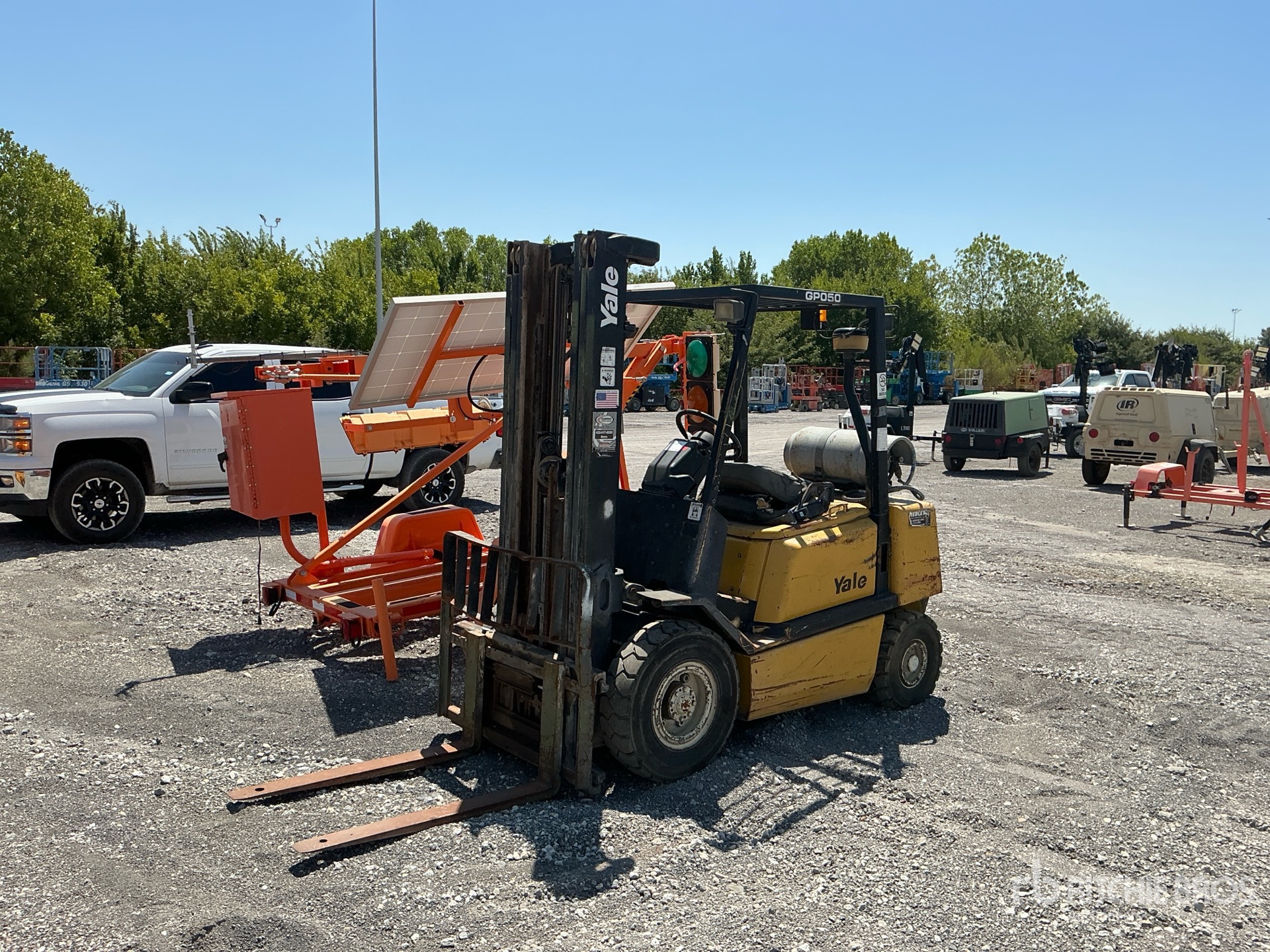 Yale 4650 lb Pneumatic Tire Forklift