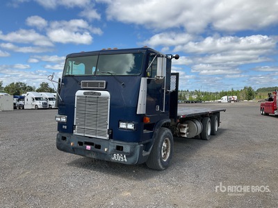 1992 Freightliner A072084ST 8x4 Sleeper COE Flatbed Truck