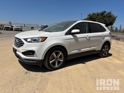 2020 Ford Edge SEL AWD を見 SUV