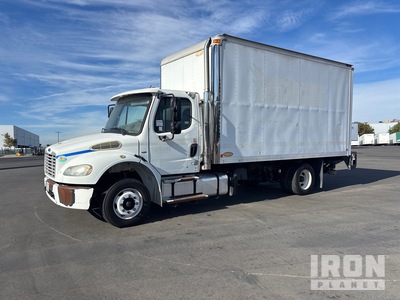 2013 Freightliner M2106 4x2 Furgonetka