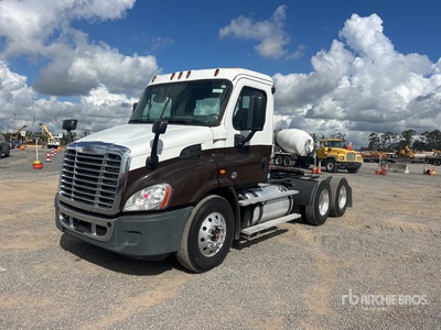 2015 Freightliner Cascadia 113 Cabina per trattore stradale