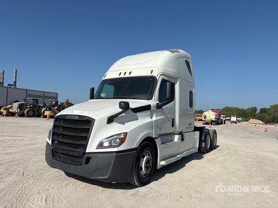 2018 Freightliner Cascadia 126 6x4 T/A Sleeper Truck Tractor