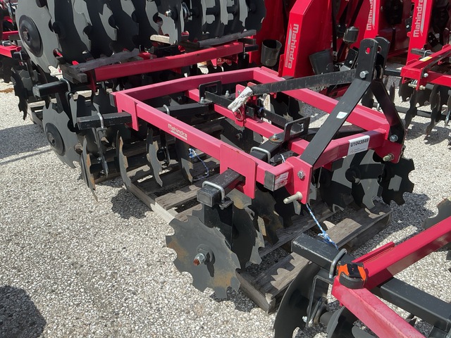 Mahindra 20KDH16X16TUB-M 66 in 3-Point Disc Harrow (Unused)