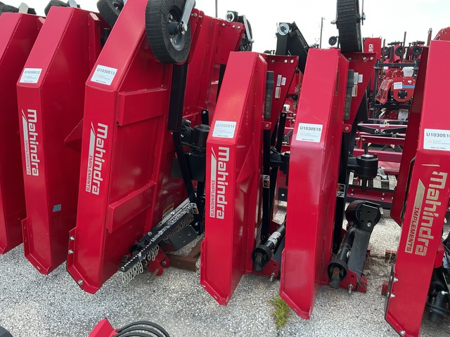 Mahindra 20KRCSD60SC-M 60 in 3-Point Hitch Rotary Cutter (Unused) Mahindra 20KRCSD60SC-M 60 in 3-Point Hitch Rotary Cutter (Unused)