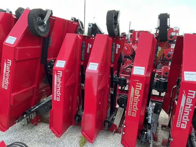 Mahindra 20KRCSD60SC-M 60 in 3-Point Hitch Rotary Cutter (Unused) Mahindra 20KRCSD60SC-M 60 in 3-Point Hitch Rotary Cutter (Unused)